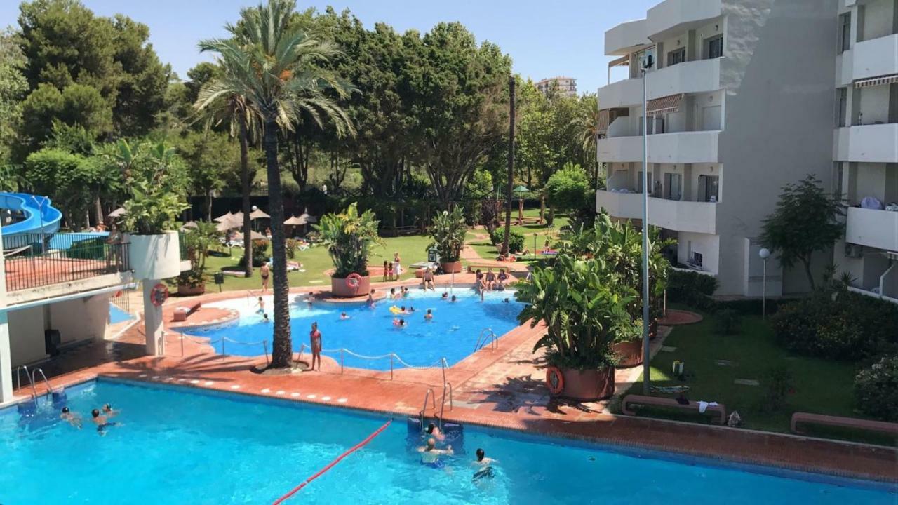 Benalbeach Jr Suite Малага Екстериор снимка