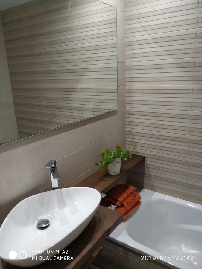 Benalbeach Jr Suite Малага Екстериор снимка